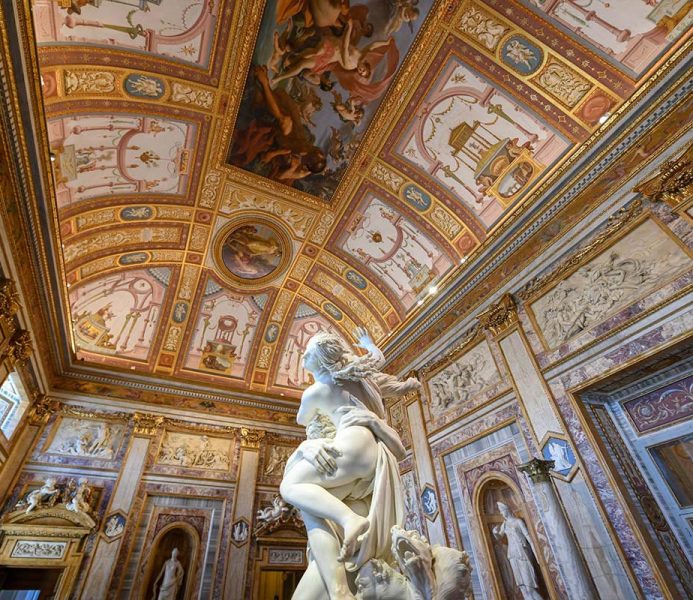 Escultura del Rapto de Proserpina en la Galería Borghese, Roma